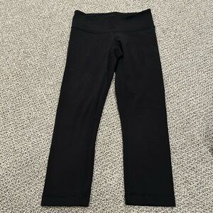 Lulu Lemon Black Wunder Under Size 4